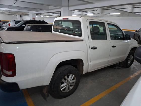VOLKSWAGEN AMAROK 2.0 HIGHLINE 4X4 CD 16V TURBO INTERCOOLER DIESEL 4P AUTOMÁTICO VOLKSWAGEN AMAROK 2.0 HIGHLINE 4X4 CD 16V TURBO INTERCOOLER DIESEL 4P AUTOMÁTICO